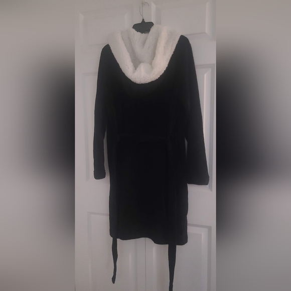 Victoria's Secret NWT Size M/L Black Robe - Picture 8 of 9